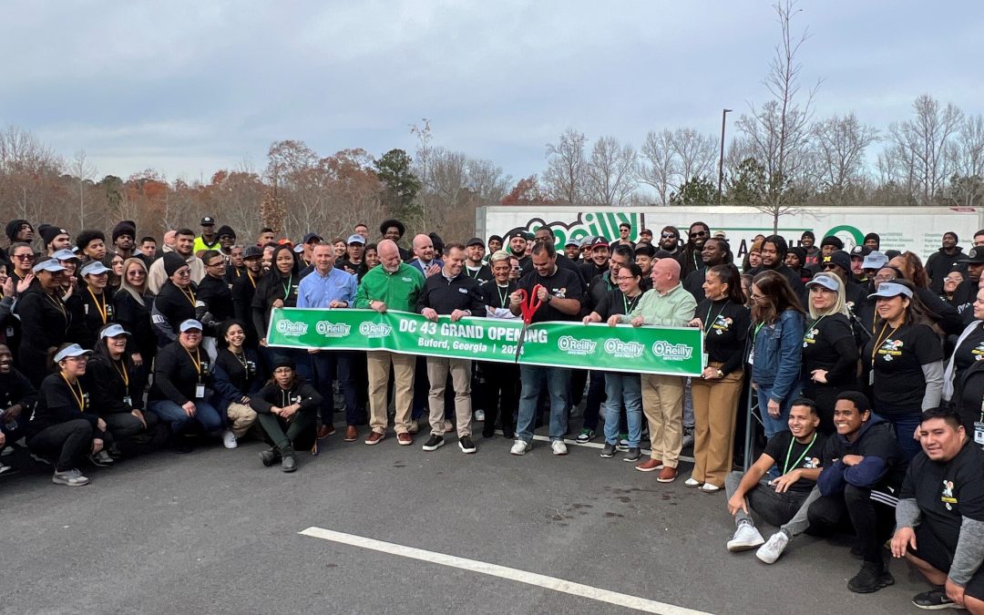 O’Reilly Cuts Ribbon for New Distribution Center